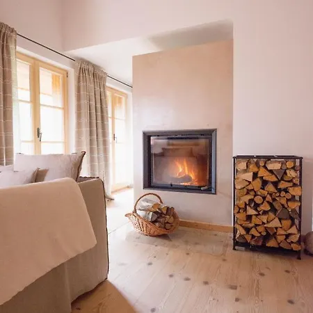 Apartment Hallerwirt Homes