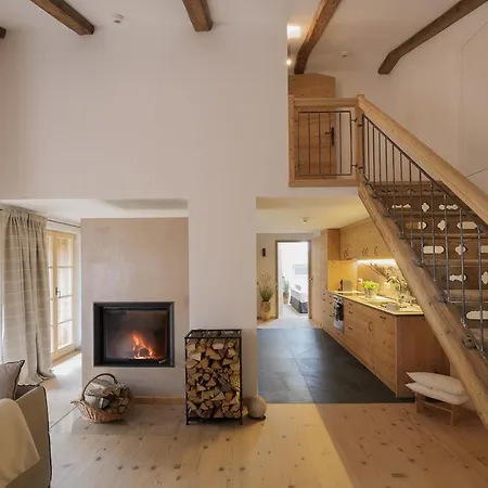 Apartment Hallerwirt Homes